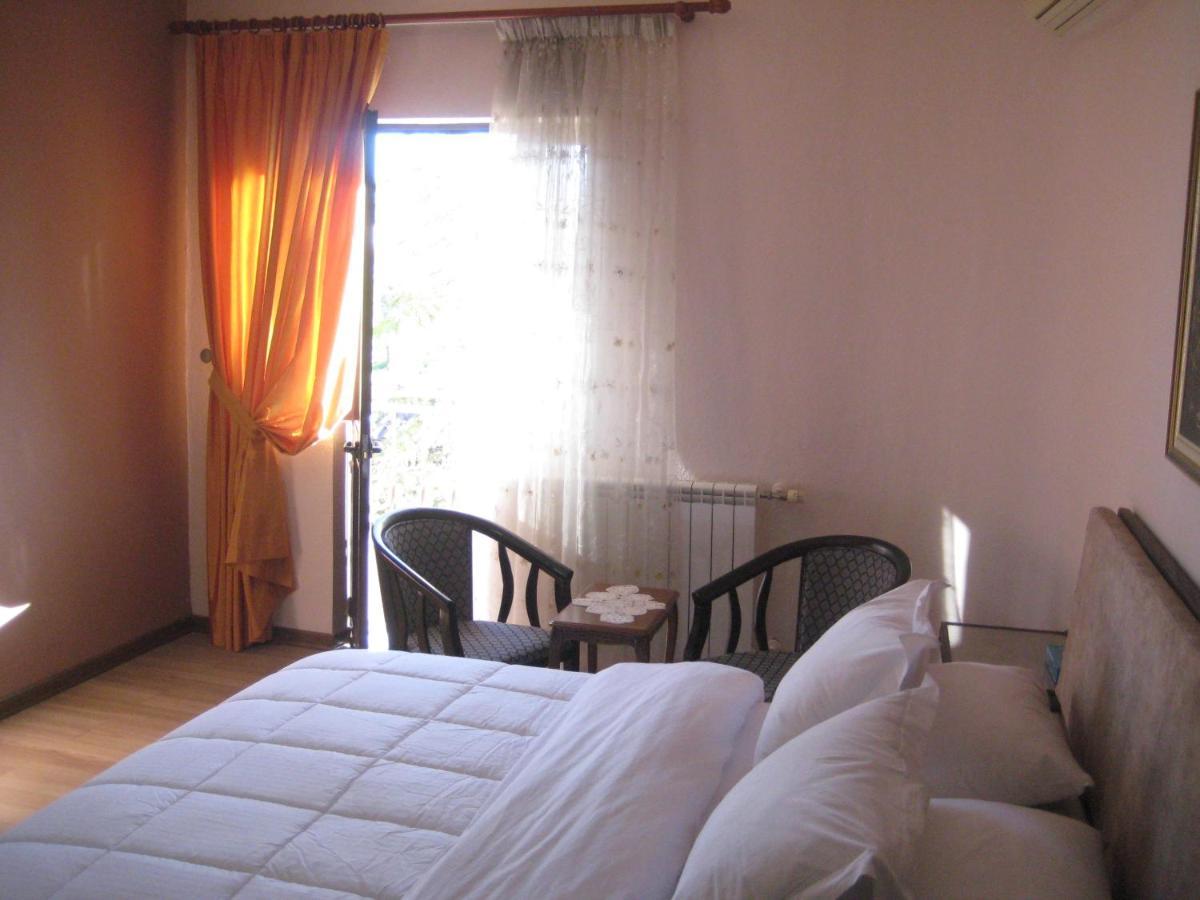 Hotel Drini 3*